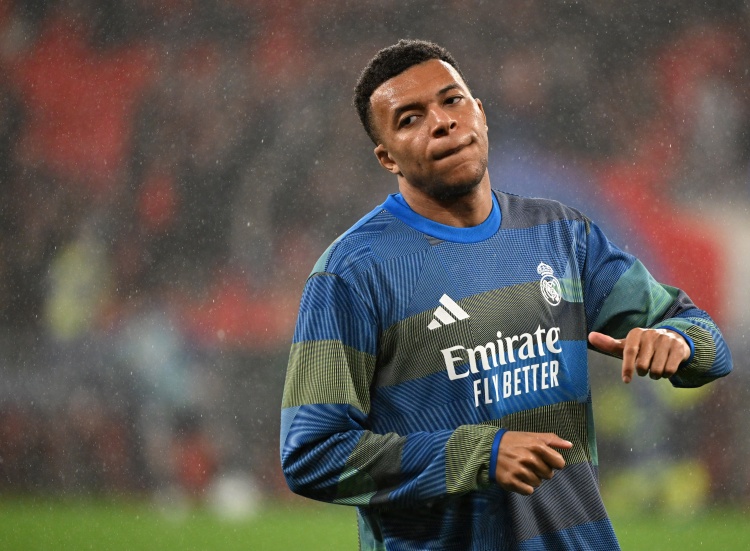 星空娱乐官方网页-记者:姆巴佩、阿森西奥、米利唐等球员今日各自进行恢复训练